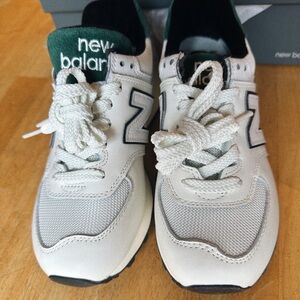 bnwt new balance 574